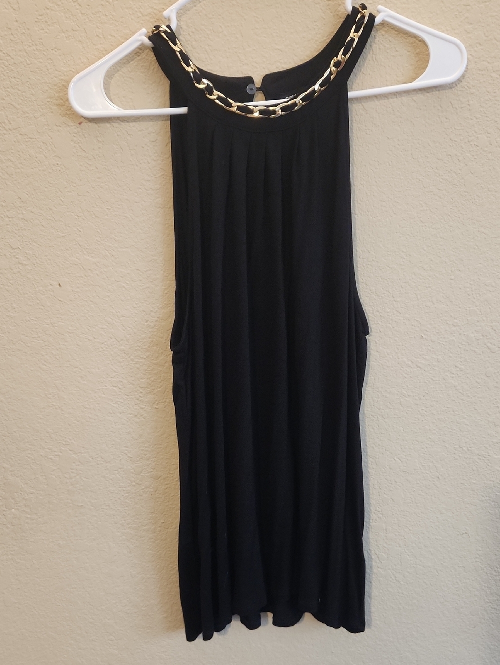 Black Sleeveless Chain-Detail Halter Top